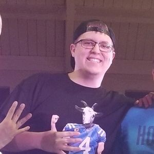 Meet your Posher, Thomas